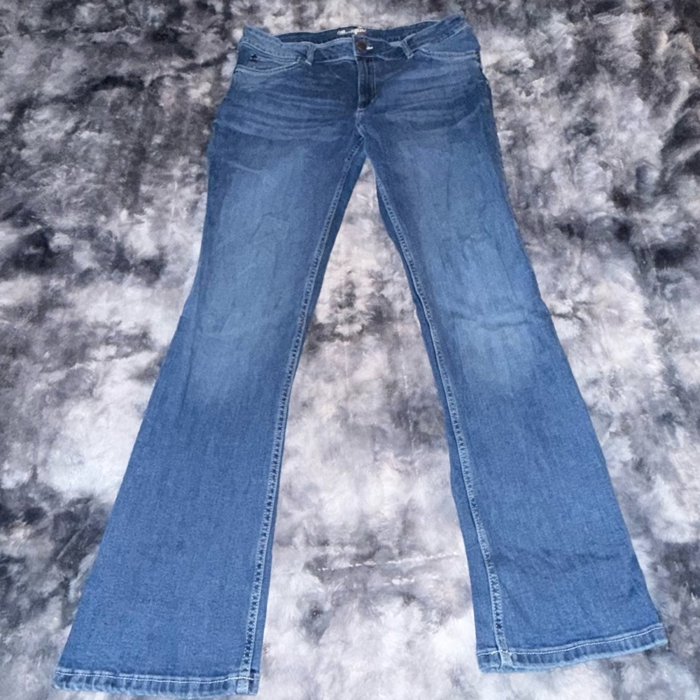 Wrangler Women's Boot Cut Jeans in Blue